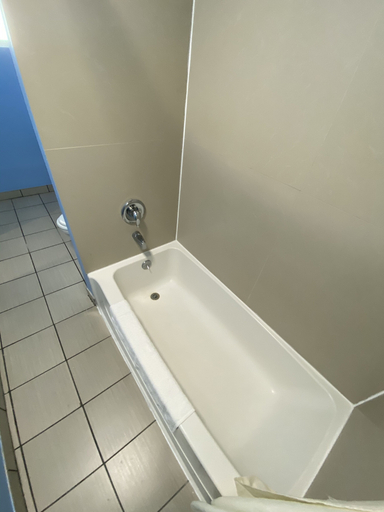Bathroom 5, Red Carpet Inn and Suites, Burlington