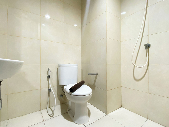 Bathroom 5, Cozy Stay Studio (No Kitchen) Elvis Tower Apartment, Cikarang