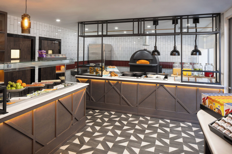 Food & Drinks 5, Four Points by Sheraton Edinburgh, Edinburgh