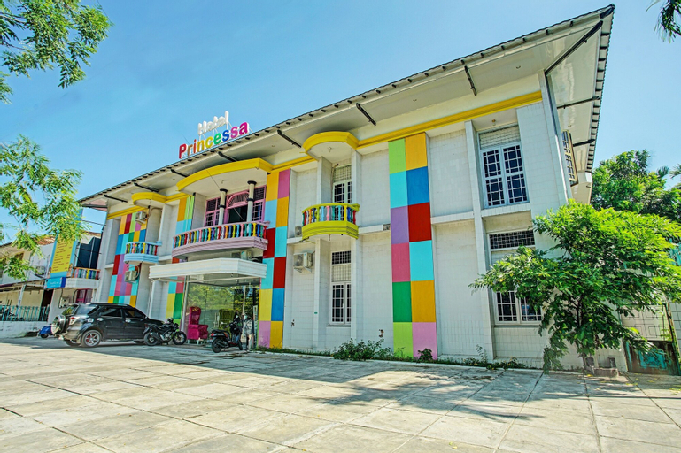 Exterior & Views 2, Capital O 92555 Hotel Princessa Syariah (permanently closed), Padang