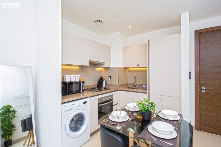 Dining, bnbme | Sobha Creek Vistas | 1 BDR, Dubai