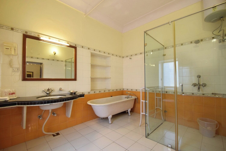 Bathroom 4, Hari Mahal Palace-By Pachar Group, Jaipur