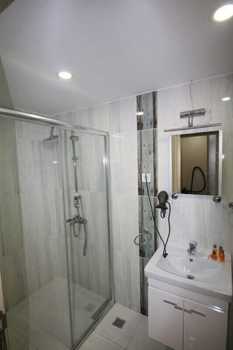 Bathroom 5, Kilic Motel, Arnavutkoy