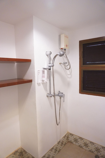 Bathroom 3, Sri Chiangkhan Hotel, Chiang Khan