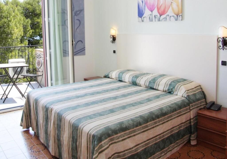 Bedroom 4, Jonic Hotel Mazzaro', Messina