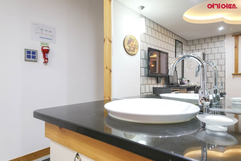 Bathroom 3, Business Hotel, Cheonan