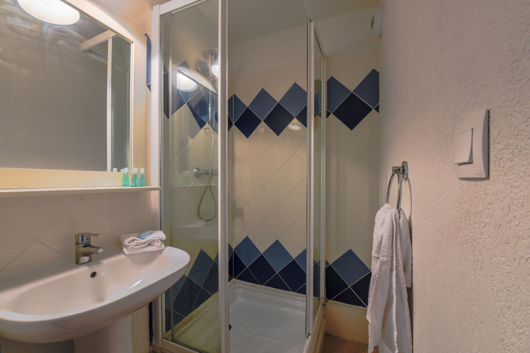 Bathroom, Lagrange Vacances Catalana, Pyrénées-Orientales