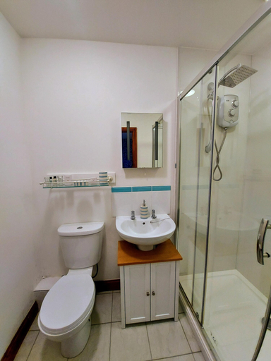 Bathroom 4, Netherleigh, Devon