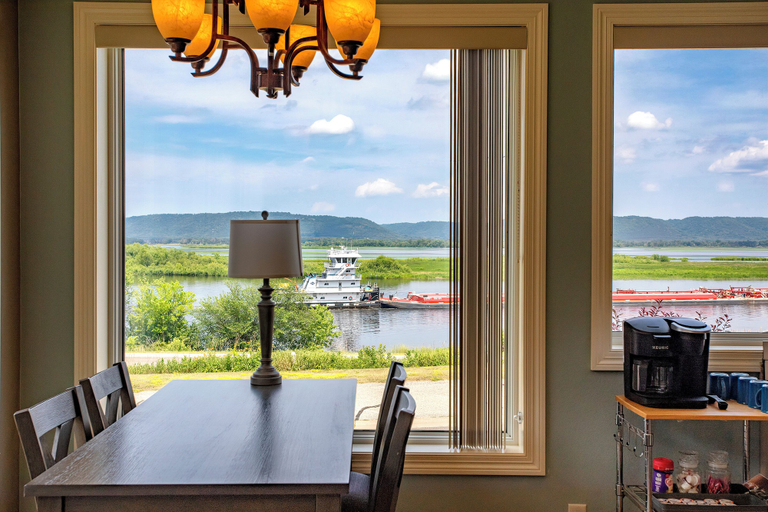 Others 4, Big River Escape Grandview Manse, Wabasha