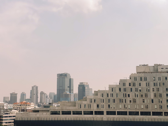 Exterior & Views 12