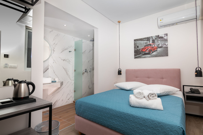 Bedroom 3, Dunlin Hotel, Attica