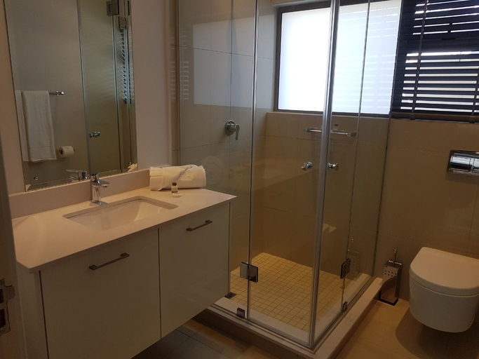 Bathroom 5, Daisy Place, City of Johannesburg