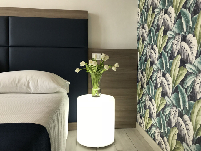Bedroom 3, Hotel Riviera, Brescia