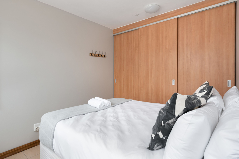 Bedroom 3, 66 Keerom 715, City of Cape Town