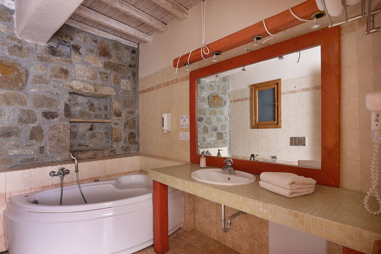 Bathroom 4, Albatros Club Mykonos, South Aegean