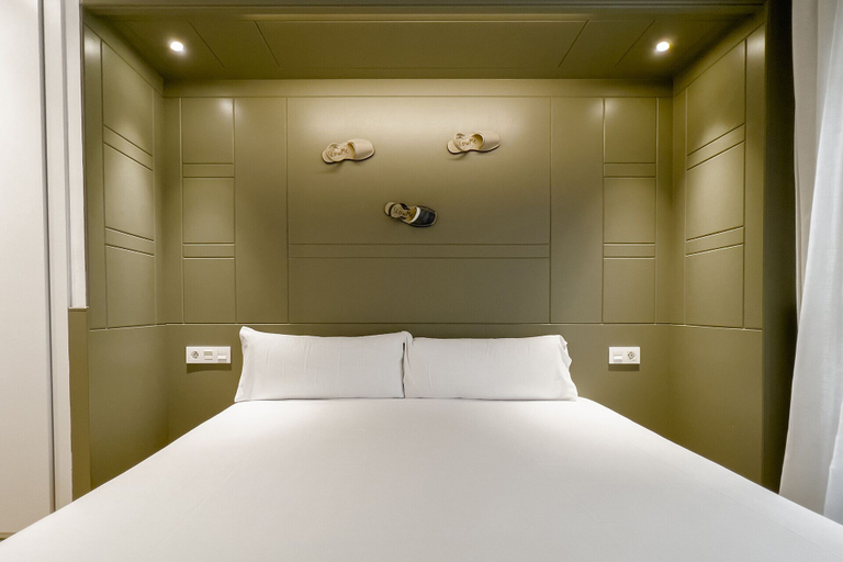 Bedroom 4, Enjoybcn Patio de Gala Apartments, Barcelona
