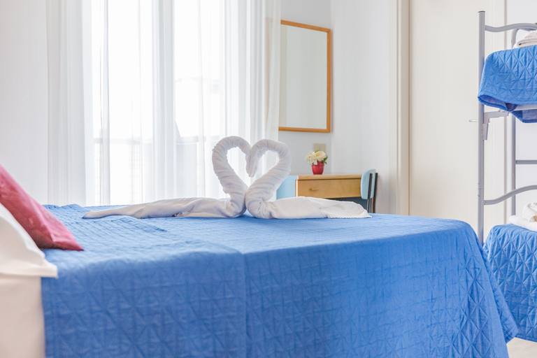 Bedroom 3, Hotel Eiffel, Rimini