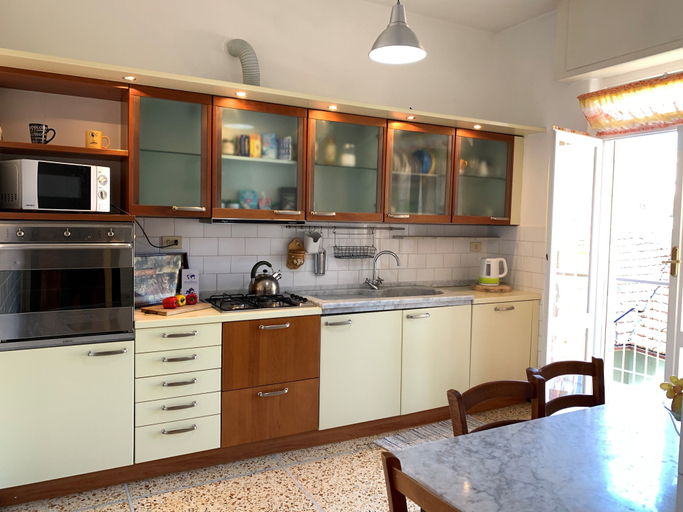Private kitchen, House Dinigi, Genova