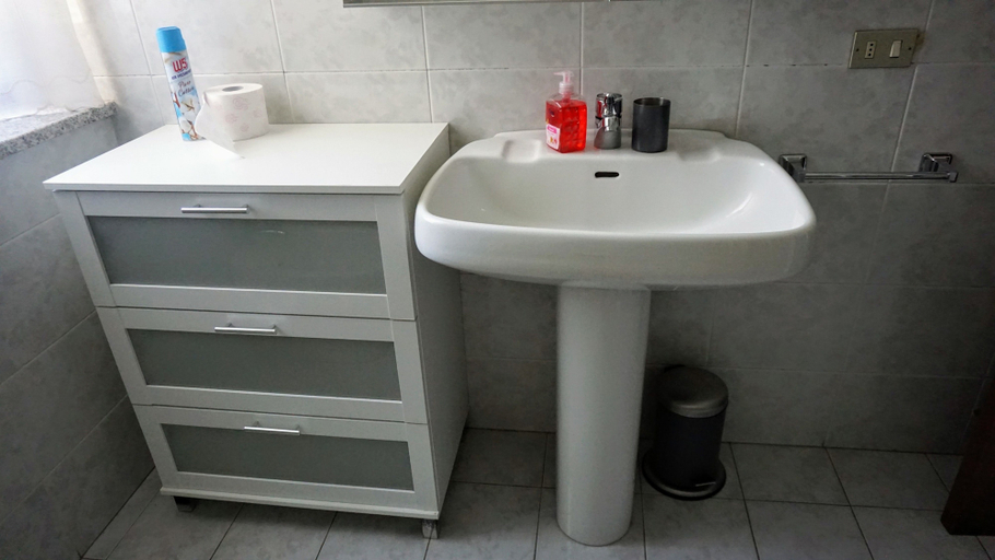 Bathroom 5, Maison Borbey, Aosta