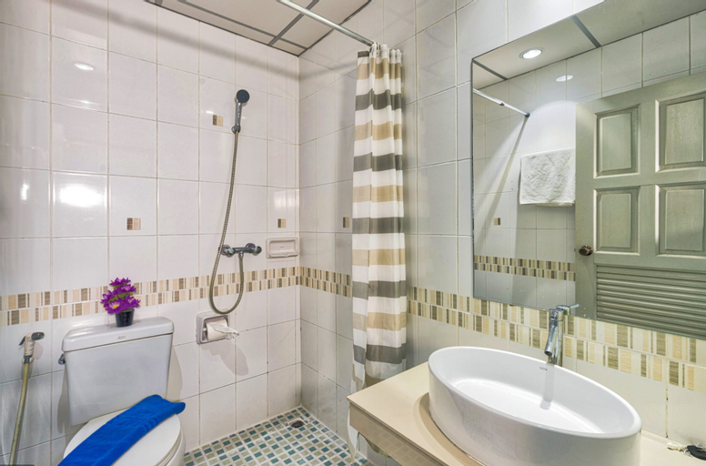 Bathroom 6