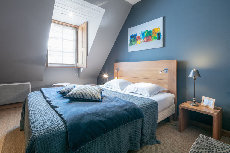 Bedroom 2, La Vinotière, Finistère