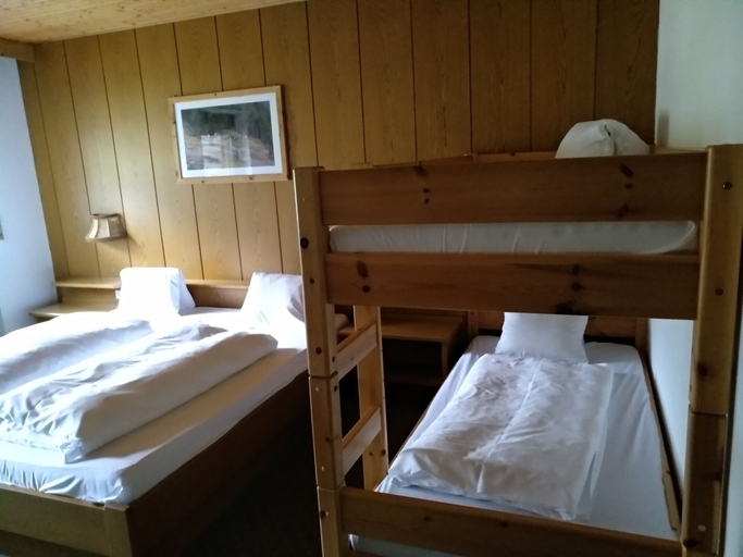 Bedroom 2, Hotel Rainhof, Bolzano