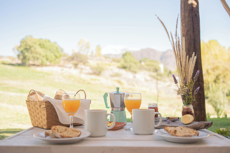 Food & Drinks 4, Loma Puskana-Casas, Cachi