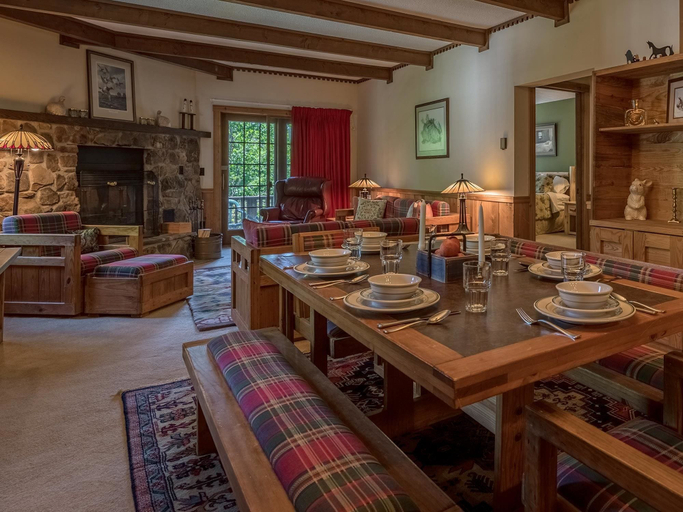 Food & Drinks 4, 2 Br: Whistlepunk 17, Pocahontas