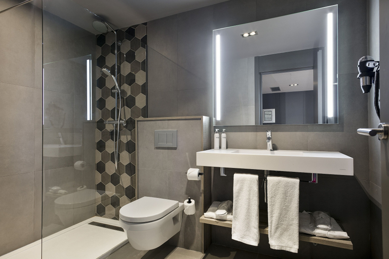 Bathroom 4, Hotel Upper Diagonal, Barcelona