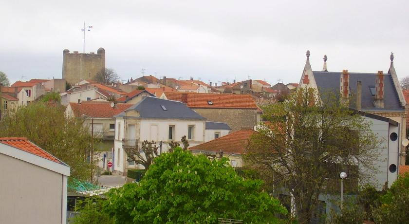 Exterior & Views 4, Appartement d'une chambre a Fouras a 50 m de la plage avec vue sur la mer piscine partagee et jardin, Charente-Maritime