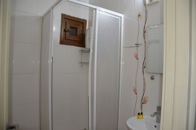 Bathroom 5, Avsin Apart Hotel, Fatih