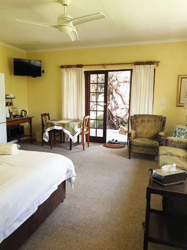 Bedroom 3, Springfontein Guesthouse, Xhariep