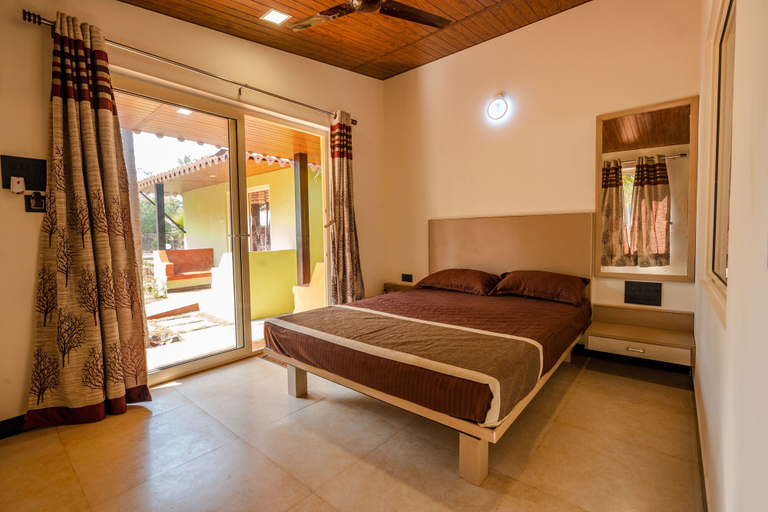Bedroom 2, Kay's By The Sea, Sindhudurg