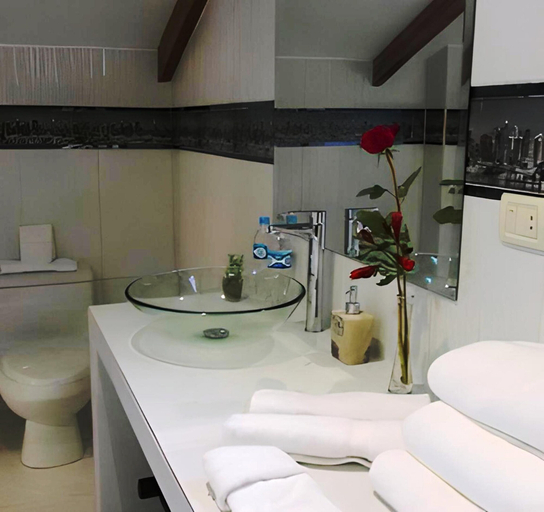 Bathroom 4, Sol Miranda Hotel, Urubamba
