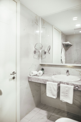 Bathroom 3, City Beach Apartments Makarska, Makarska