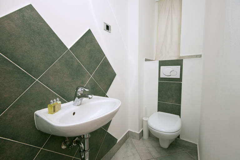 Bathroom 4, Galeria River, Ljubljana