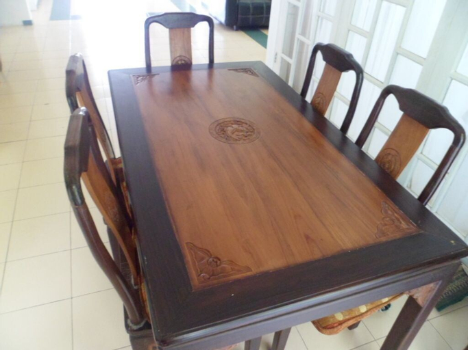 Dining Room 8