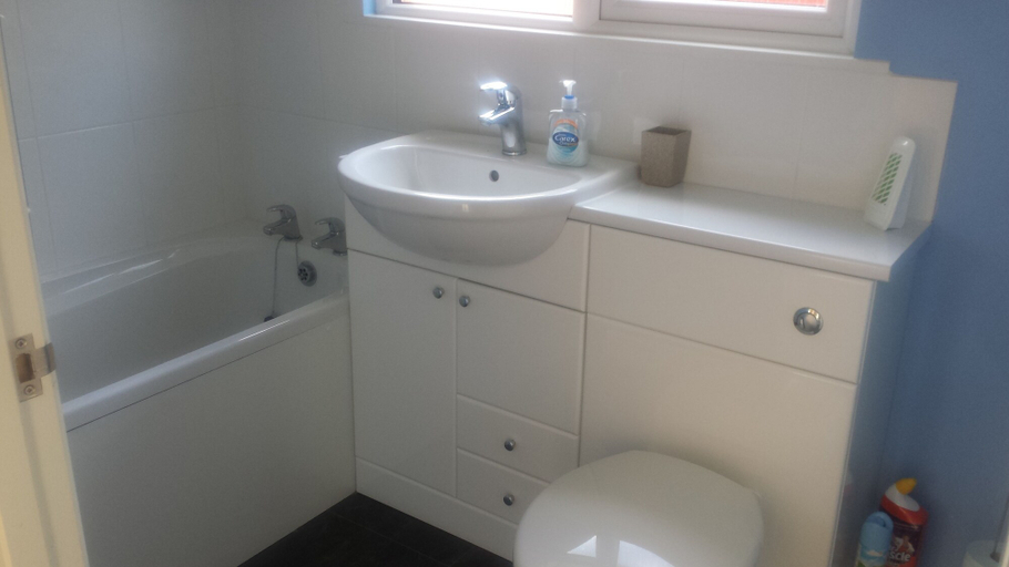 Bathroom 3, Holidays at Atlantic Bays Holiday Park, Cornwall