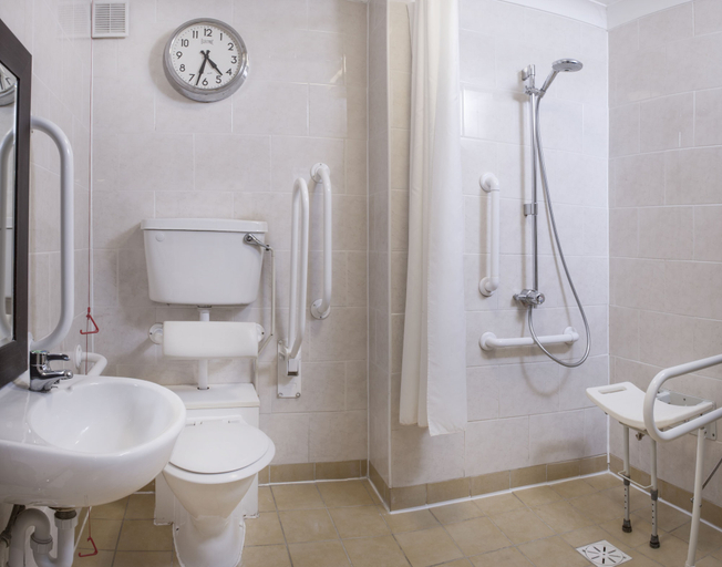 Bathroom 5, New Place, Hampshire