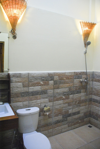 Bathroom 4, Pleasant View Resort, Thandwe