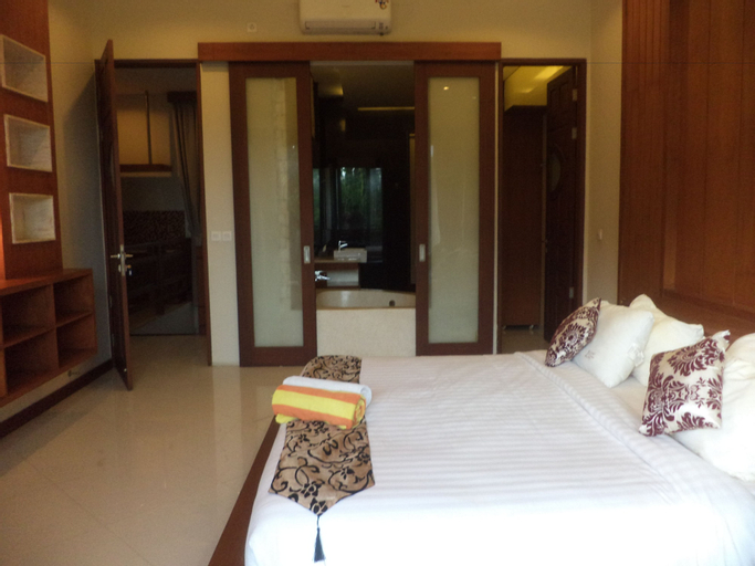 Bedroom 32