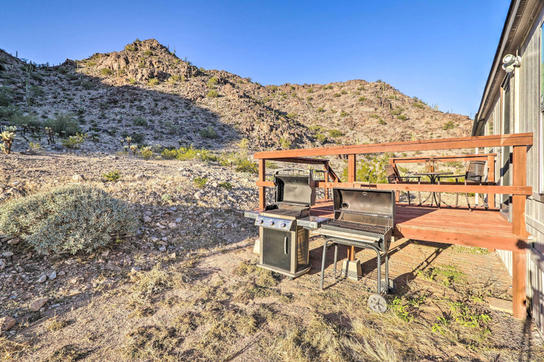 Others 5, Stargazing Haven: Remote Escape w/ Views!, Pinal