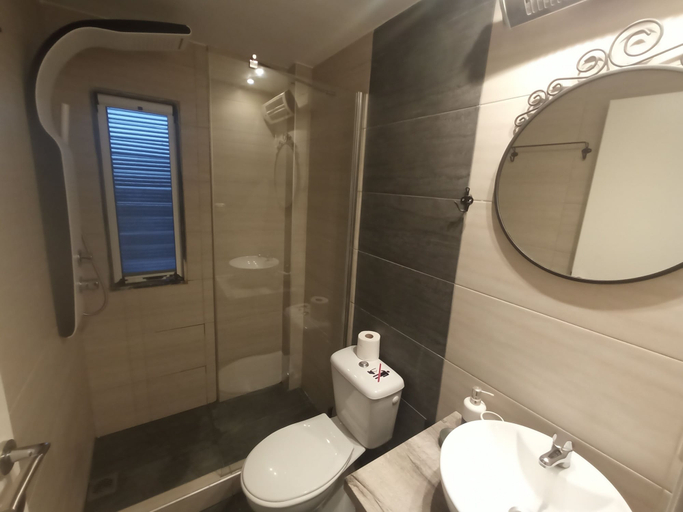 Bathroom 4, Salonikiou Beach Deluxe Apartments, Central Macedonia