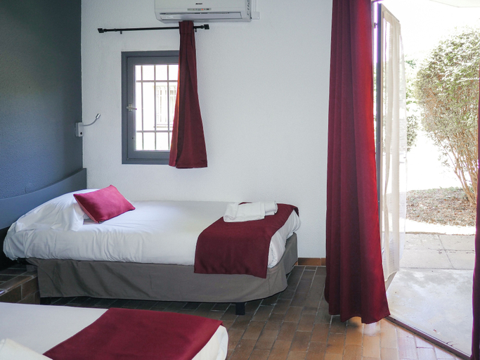 Bedroom 4, Marina Hotel Club, Var
