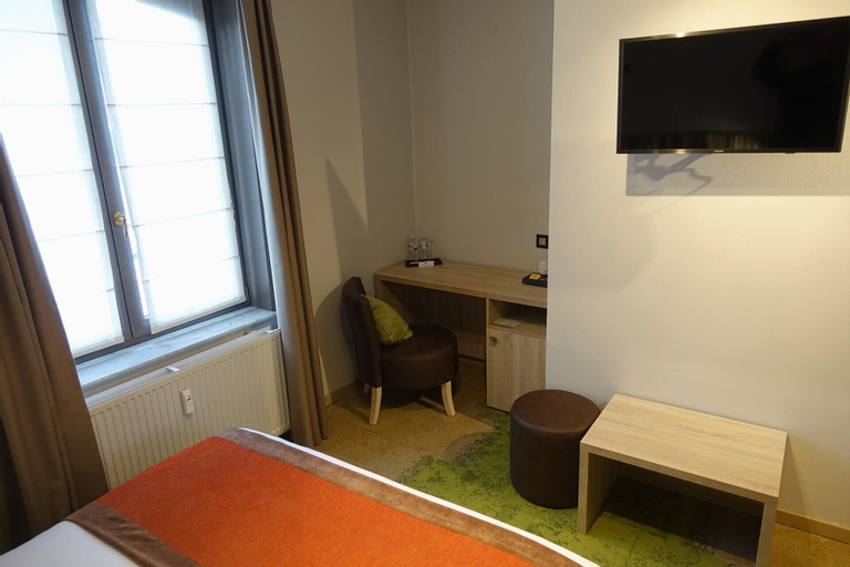 Bedroom 8