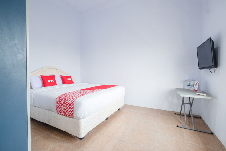 Bedroom 1, OYO 1906 Zhafira Guest House Syariah, Makassar