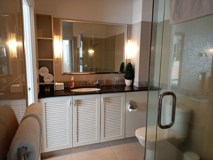 Bathroom, Princes Wharf Grace Apartment, Waitakere