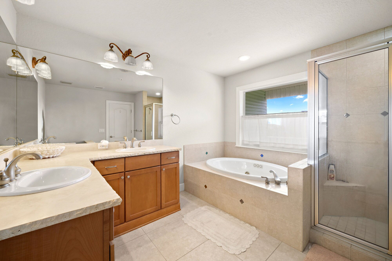 Bathroom 4, Sea Star 107, Pinellas