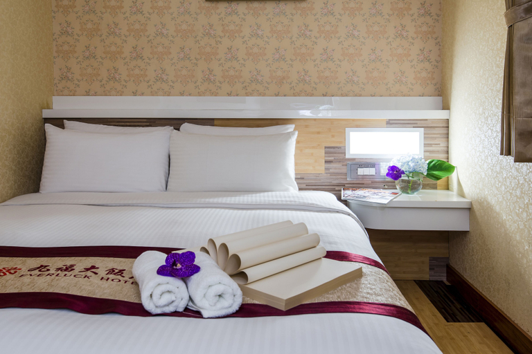 Bedroom 3, Ever Luck Hotel, Kaohsiung