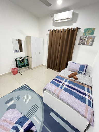 Bedroom 3, Homestay Azirah - muslim only, Pekan